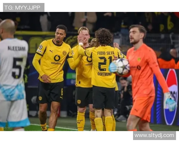 汉诺威主场迎战弗莱堡双方争夺关键三分的精彩对决 汉诺威主场迎战弗莱堡双方争夺关键三分的精彩对决